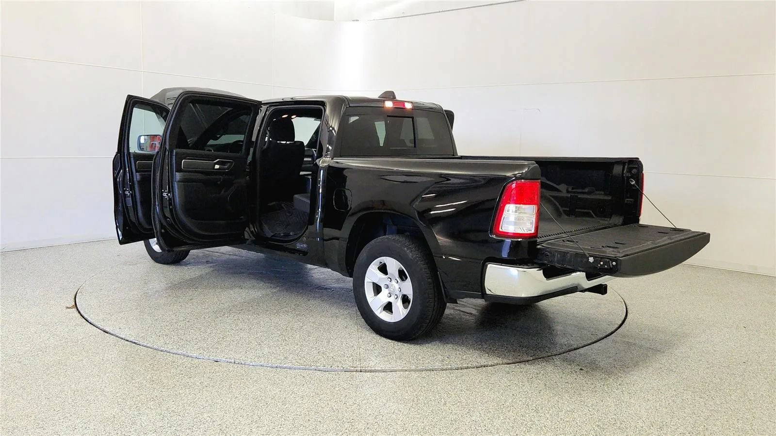 Used 2023 RAM 1500 Big Horn AWD/4WD image 12