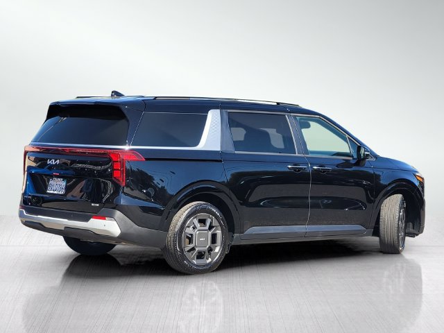 Used 2026 Kia Carnival EX FWD image 4