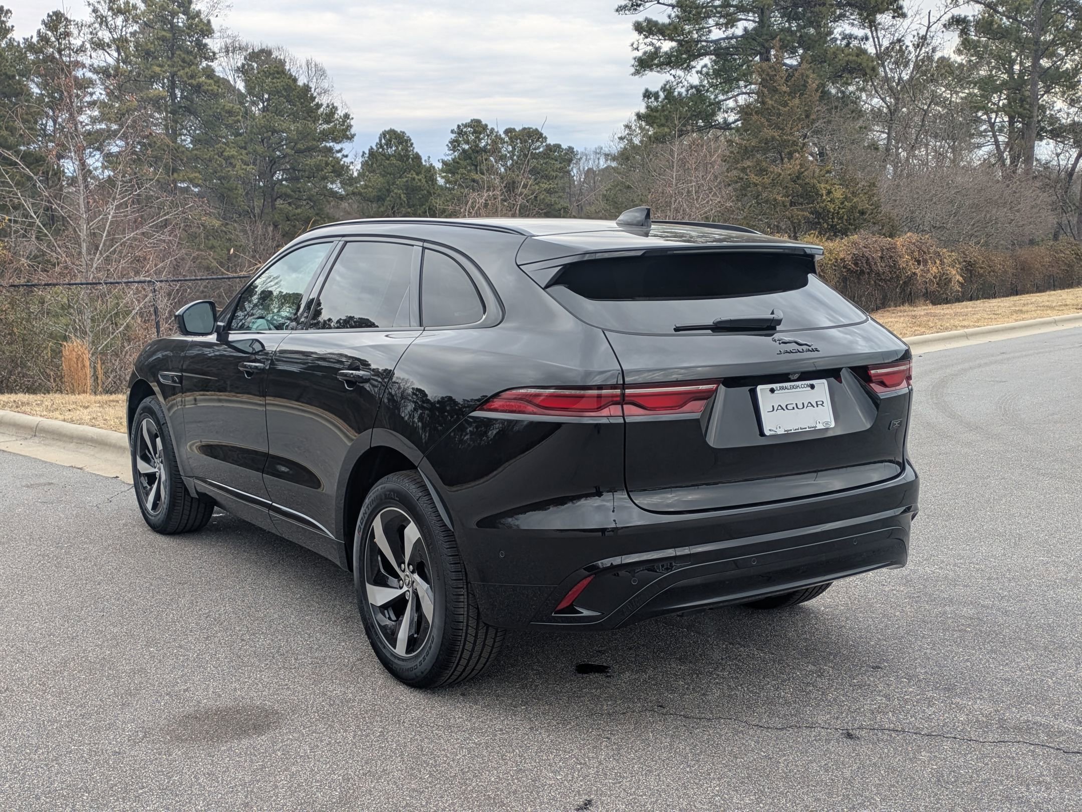 New 2026 Jaguar F-PACE R-Dynamic S image 7