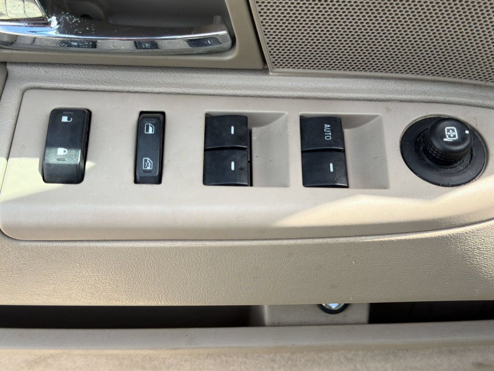 Used 2010 Mercury Grand Marquis LS RWD image 21
