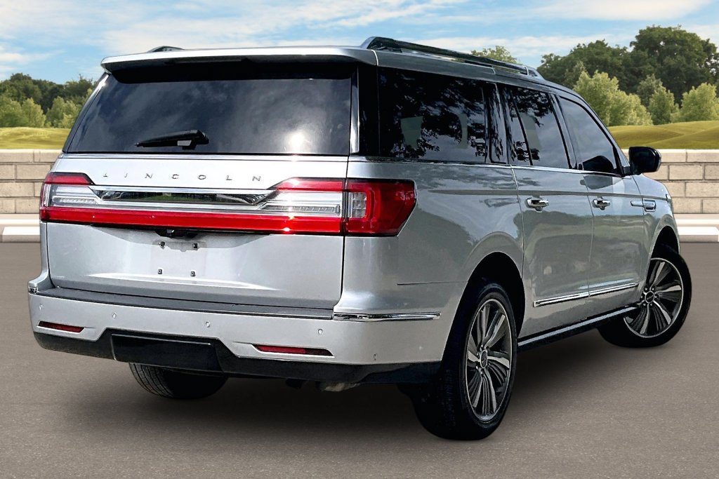 Used 2018 Lincoln Navigator L Reserve w/ Technology Package AWD/4WD image 9