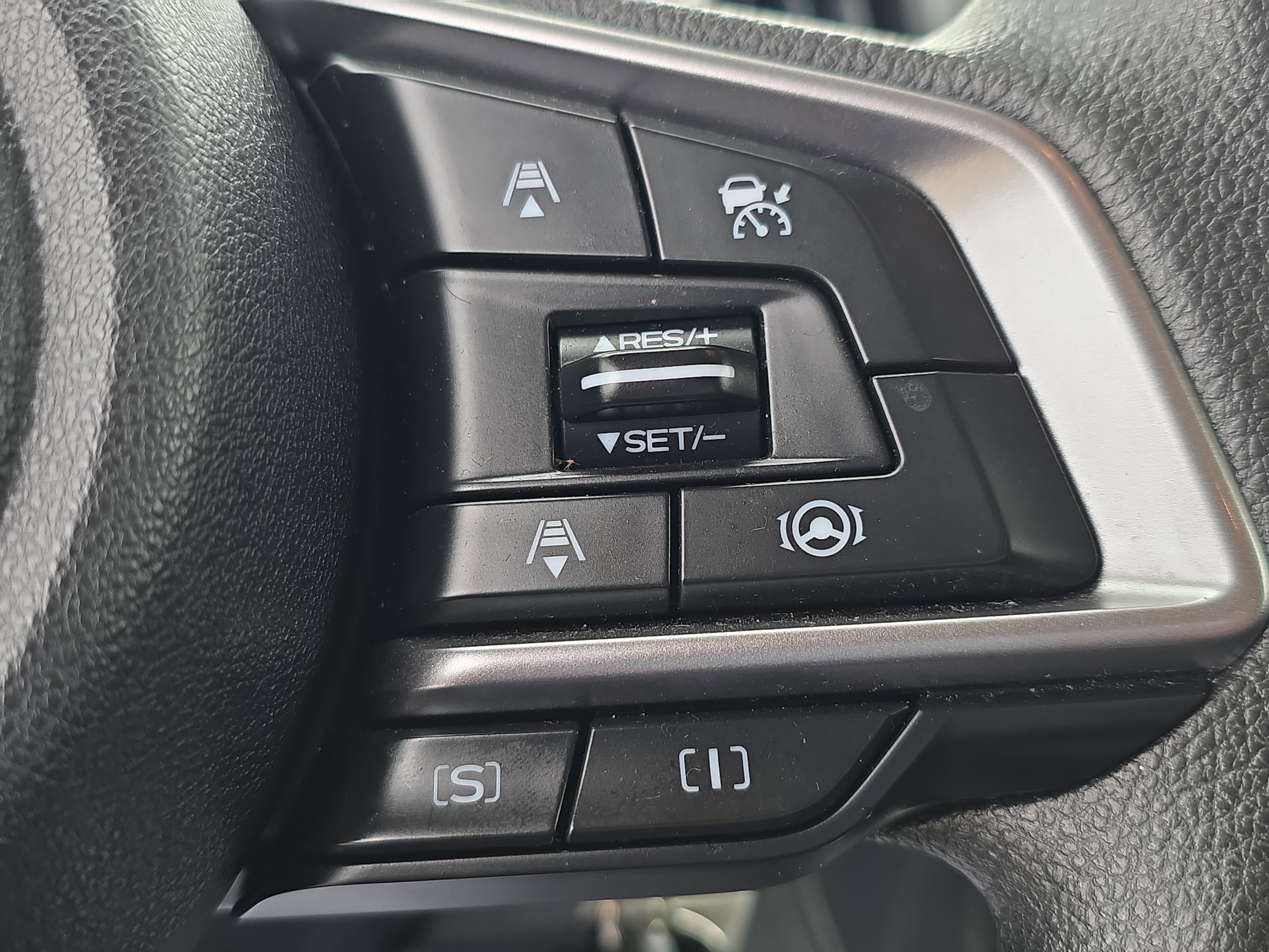 Used 2022 Subaru Crosstrek 2.0i AWD/4WD image 30