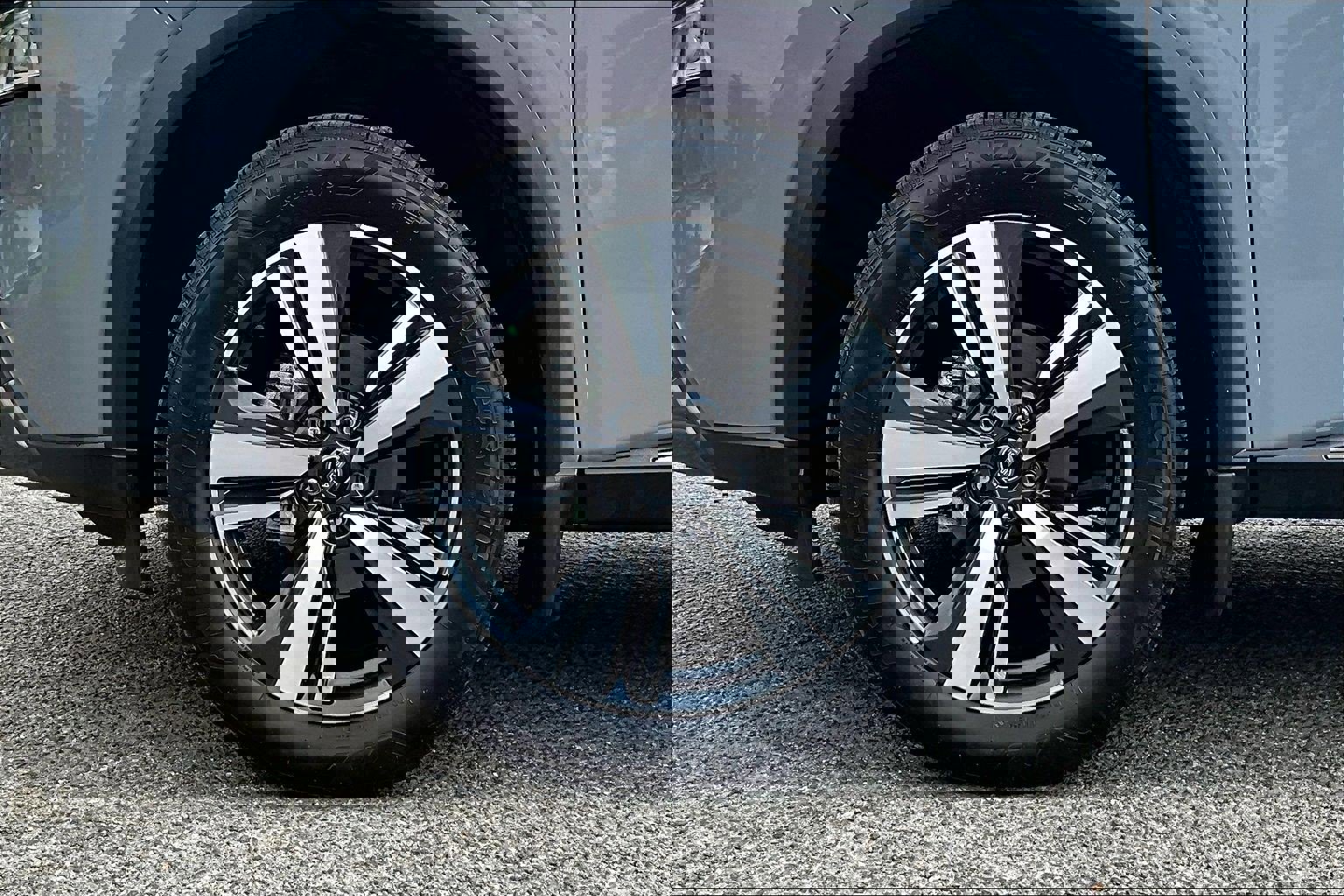 Used 2023 Nissan Rogue SL AWD/4WD image 8