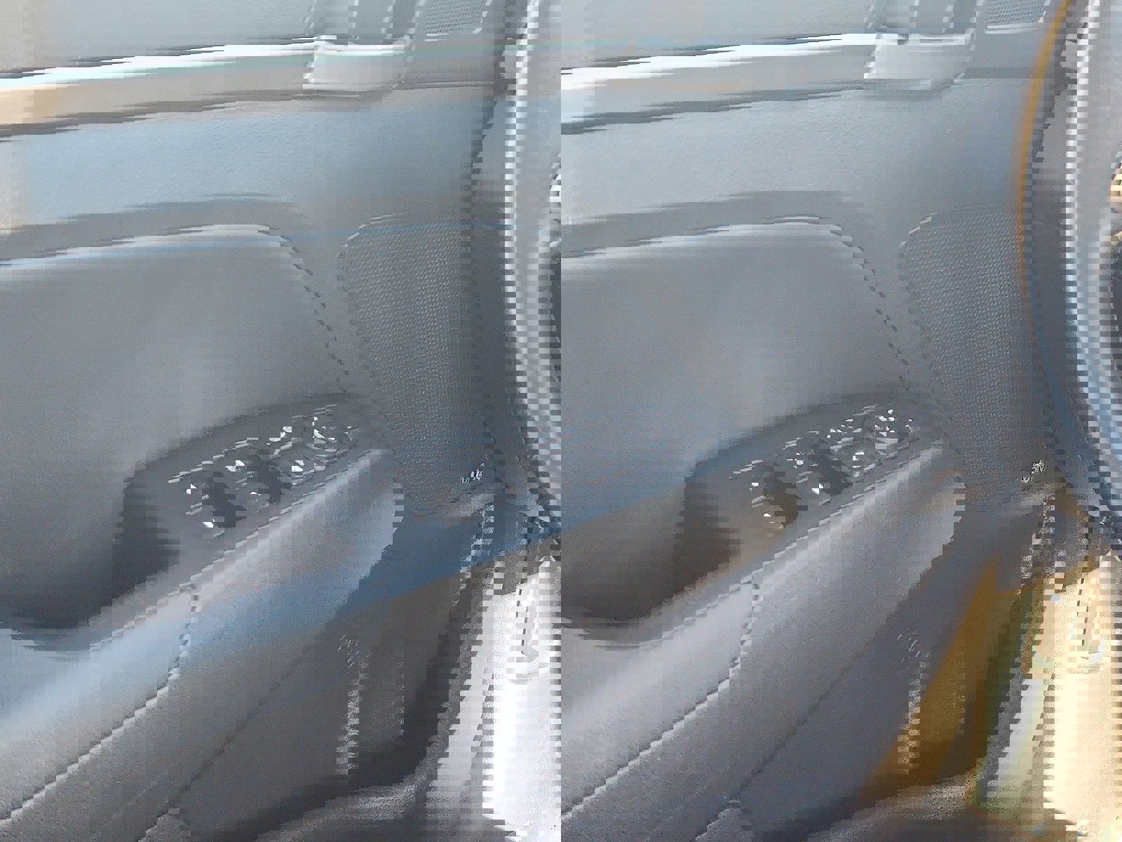 Used 2017 Hyundai Elantra Limited w/ Limited Tech Package 04 image 12