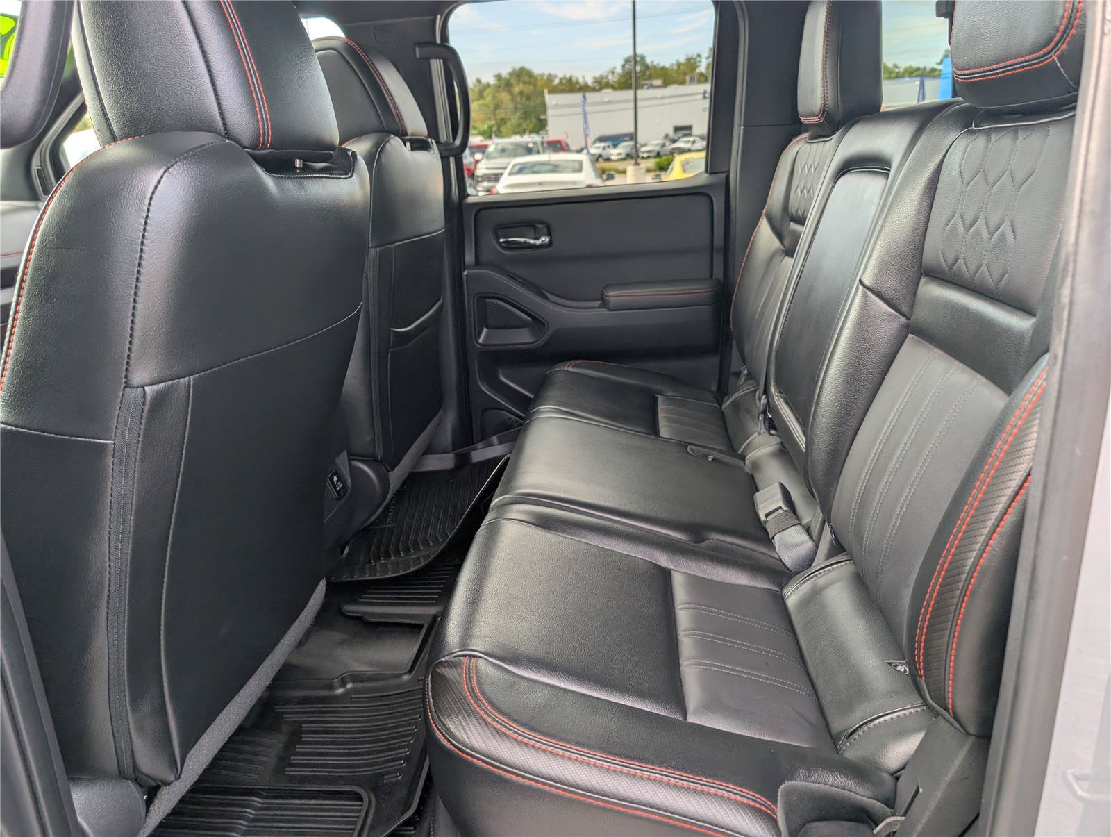 Used 2023 Nissan Frontier PRO-4X w/ Pro-4X Premium Package AWD/4WD image 15