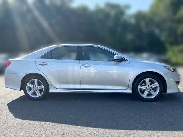 Used 2012 Toyota Camry SE FWD image 9