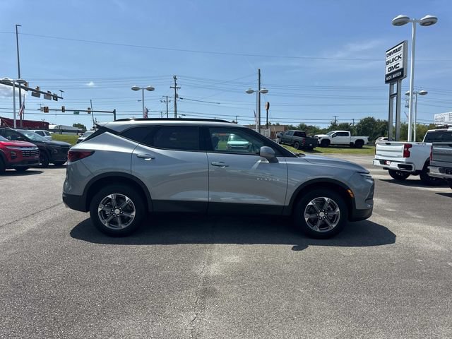 New 2026 Chevrolet Blazer LT w/ Convenience Package AWD/4WD image 3