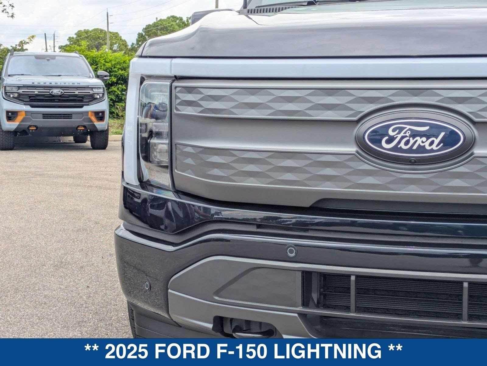 New 2025 Ford F150 Lightning Lariat image 10