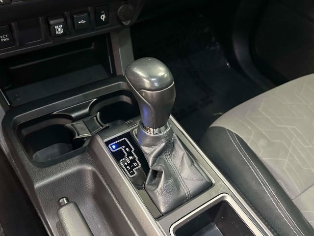 Used 2020 Toyota Tacoma TRD Sport AWD/4WD image 45