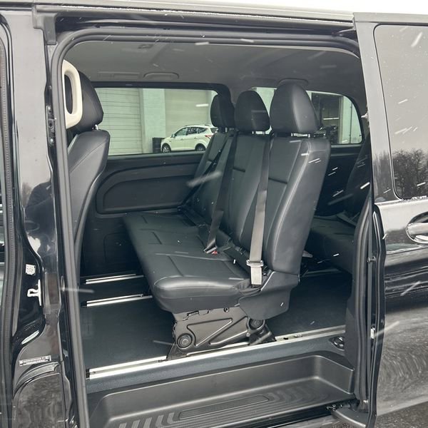 Used 2018 Mercedes-Benz Metris Passenger image 23