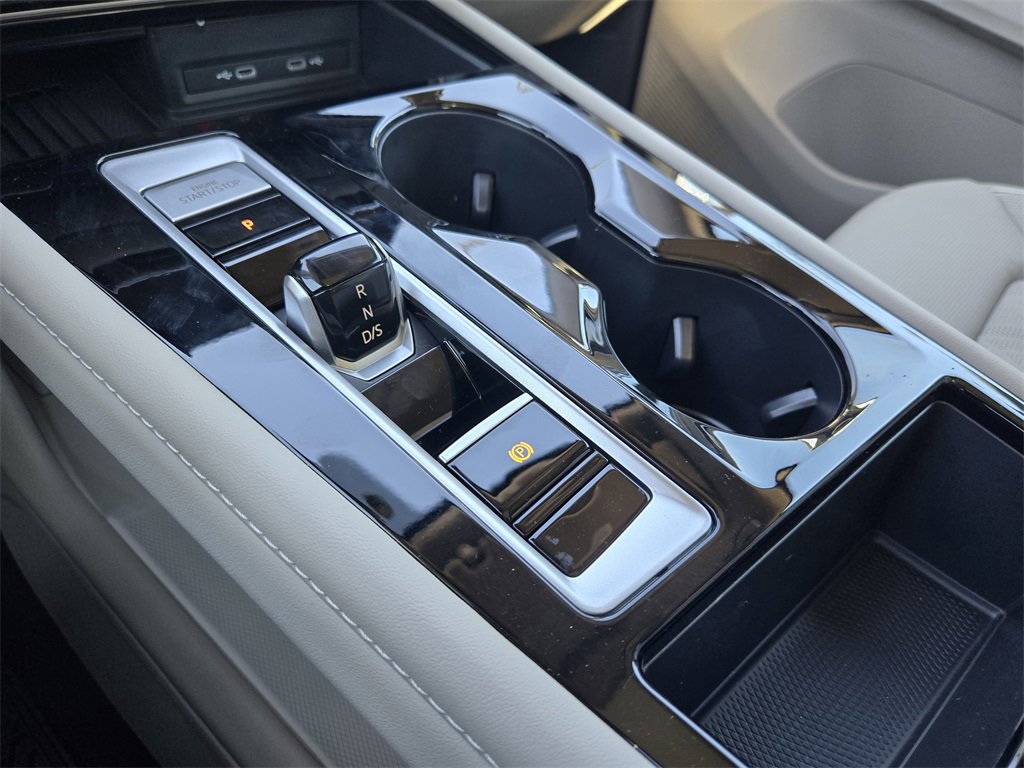 New 2026 Volkswagen Atlas SEL Premium R-Line image 17