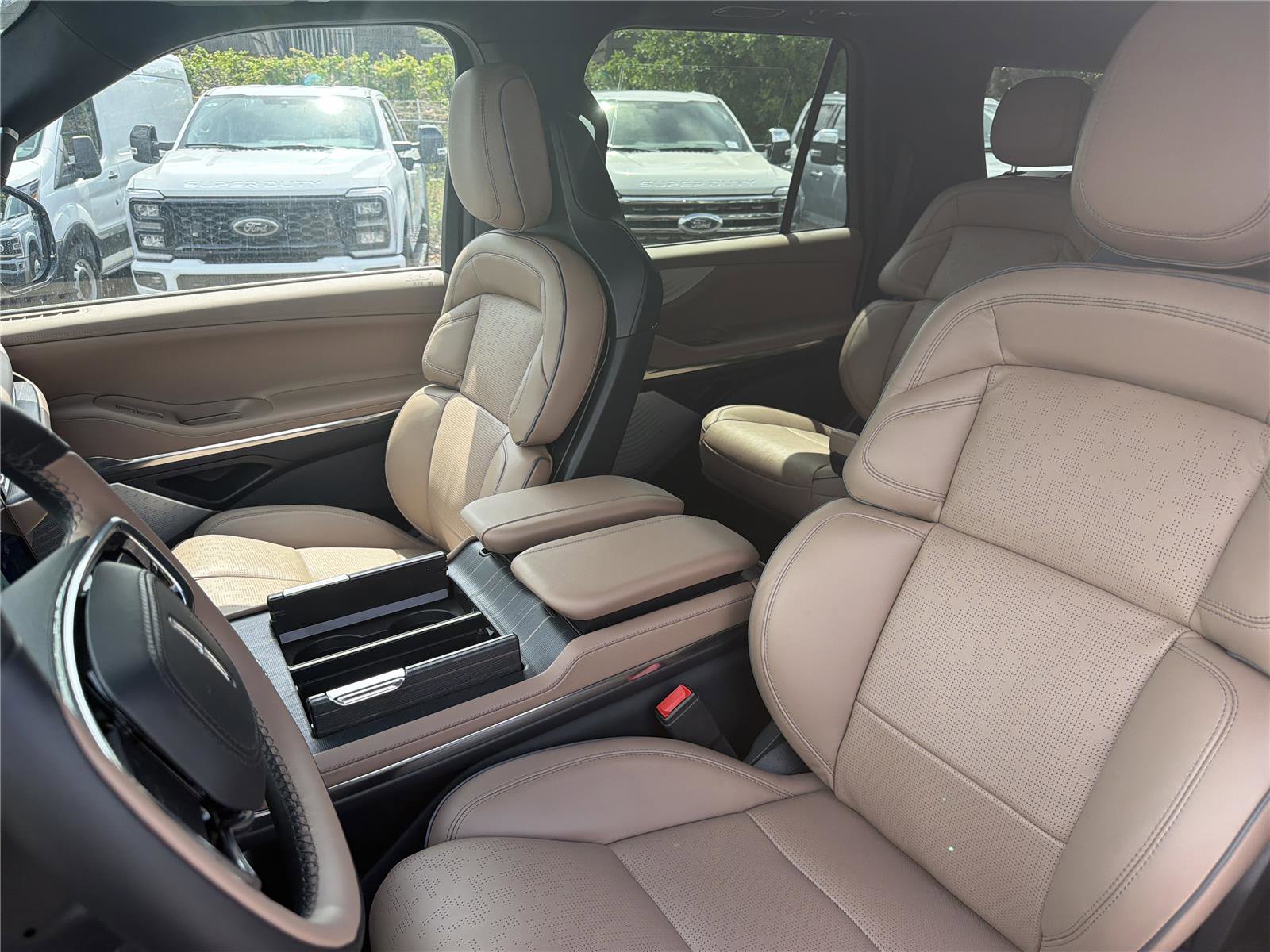 New 2026 Lincoln Navigator L Black Label AWD/4WD image 12