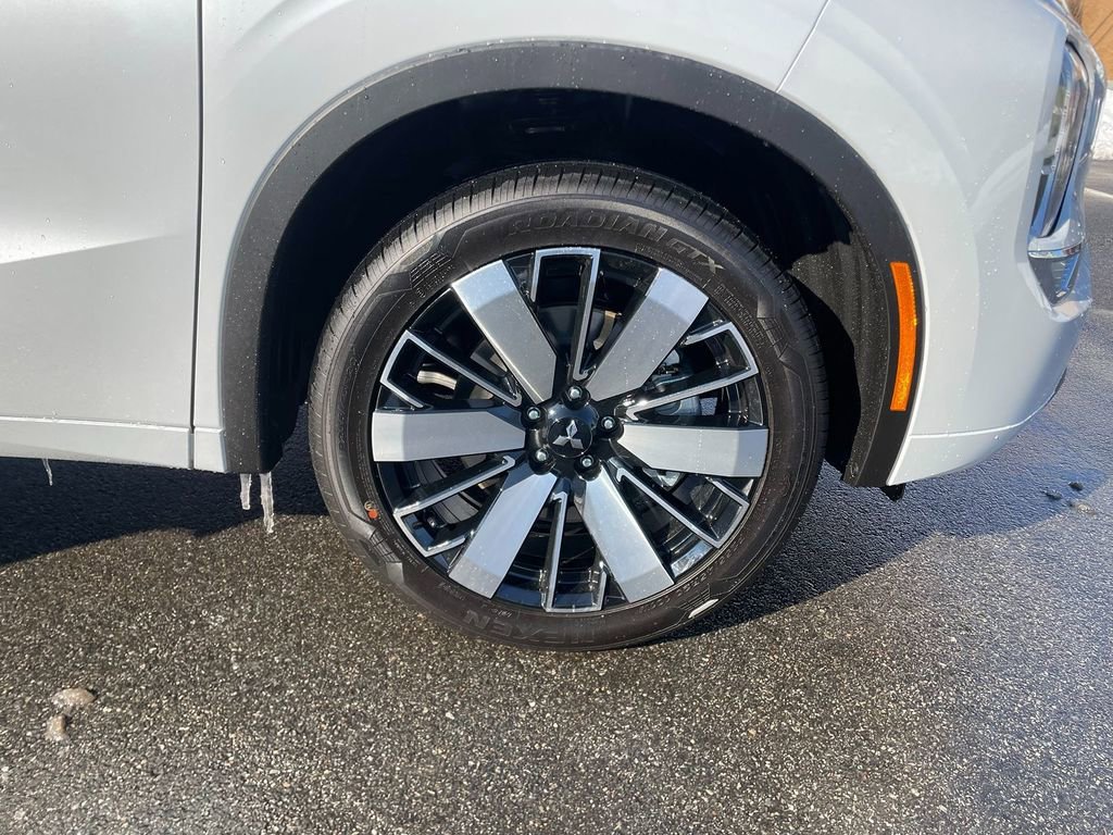 New 2026 Mitsubishi Outlander SEL image 31
