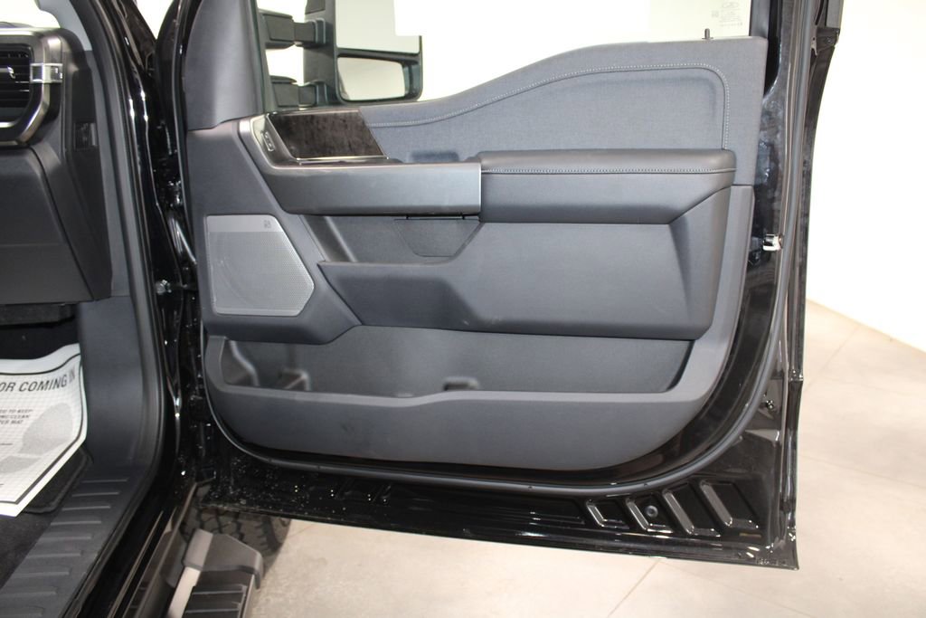 New 2025 Ford F250 Lariat w/ Lariat Ultimate Package image 30