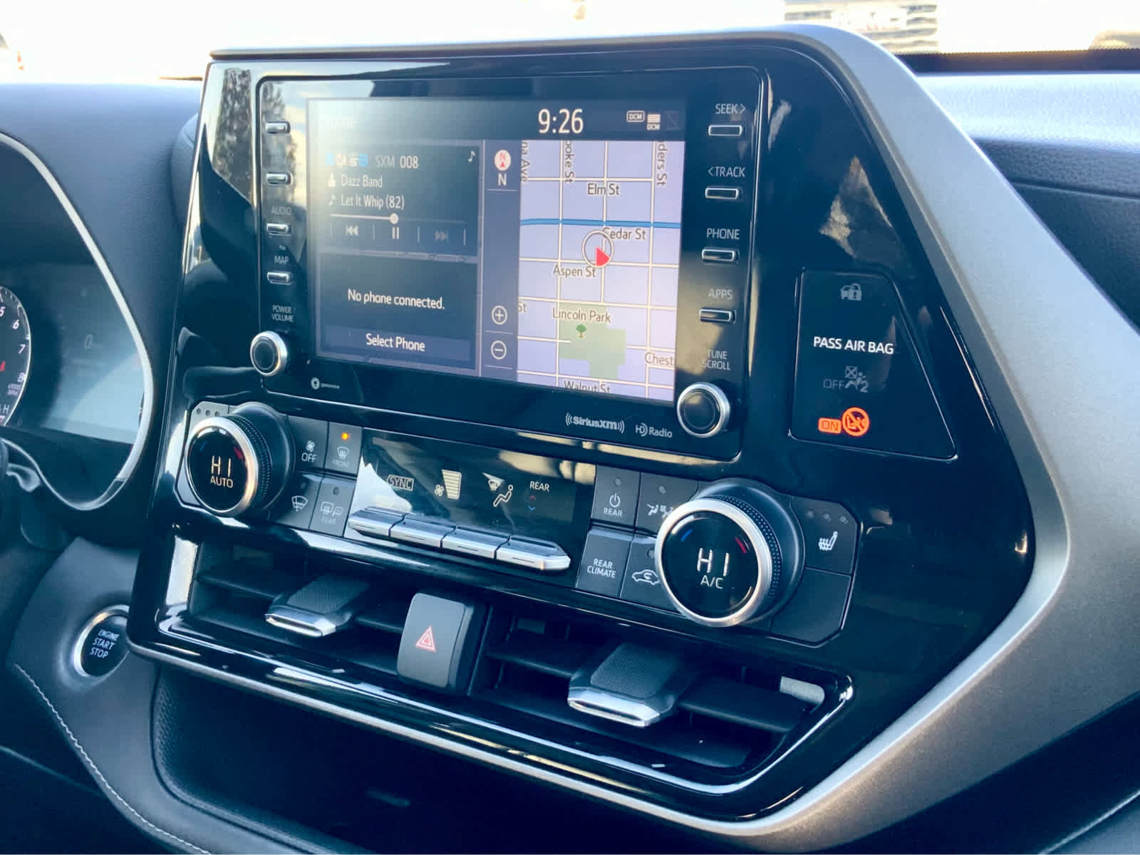 Used 2021 Toyota Highlander XLE image 44