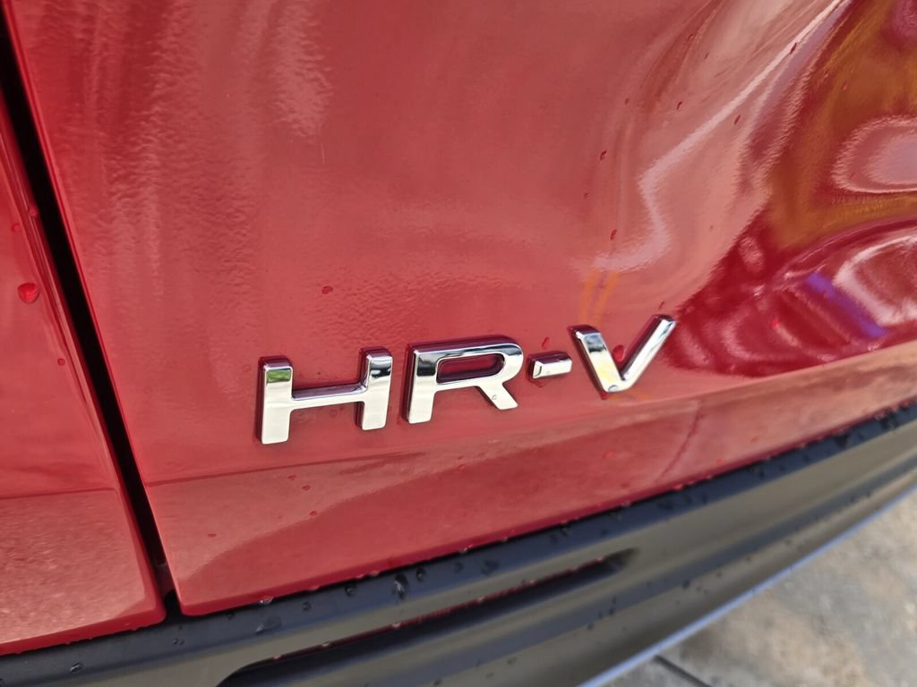 Certified 2025 Honda HR-V Sport image 12