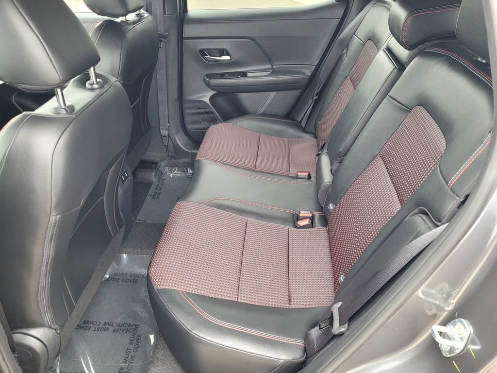 New 2026 Nissan Kicks SR w/ Cold Weather Package FWD image 6