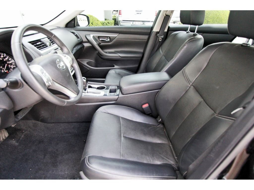 Used 2016 Nissan Altima 2.5 SL w/ 2.5 Technology w/LED Package FWD image 6