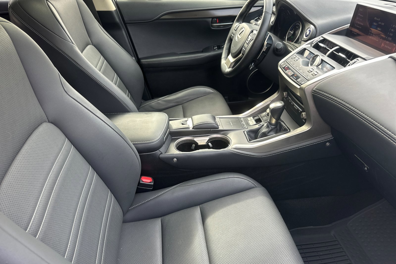 Used 2020 Lexus NX 300h NX 300h w/ Premium Package image 16