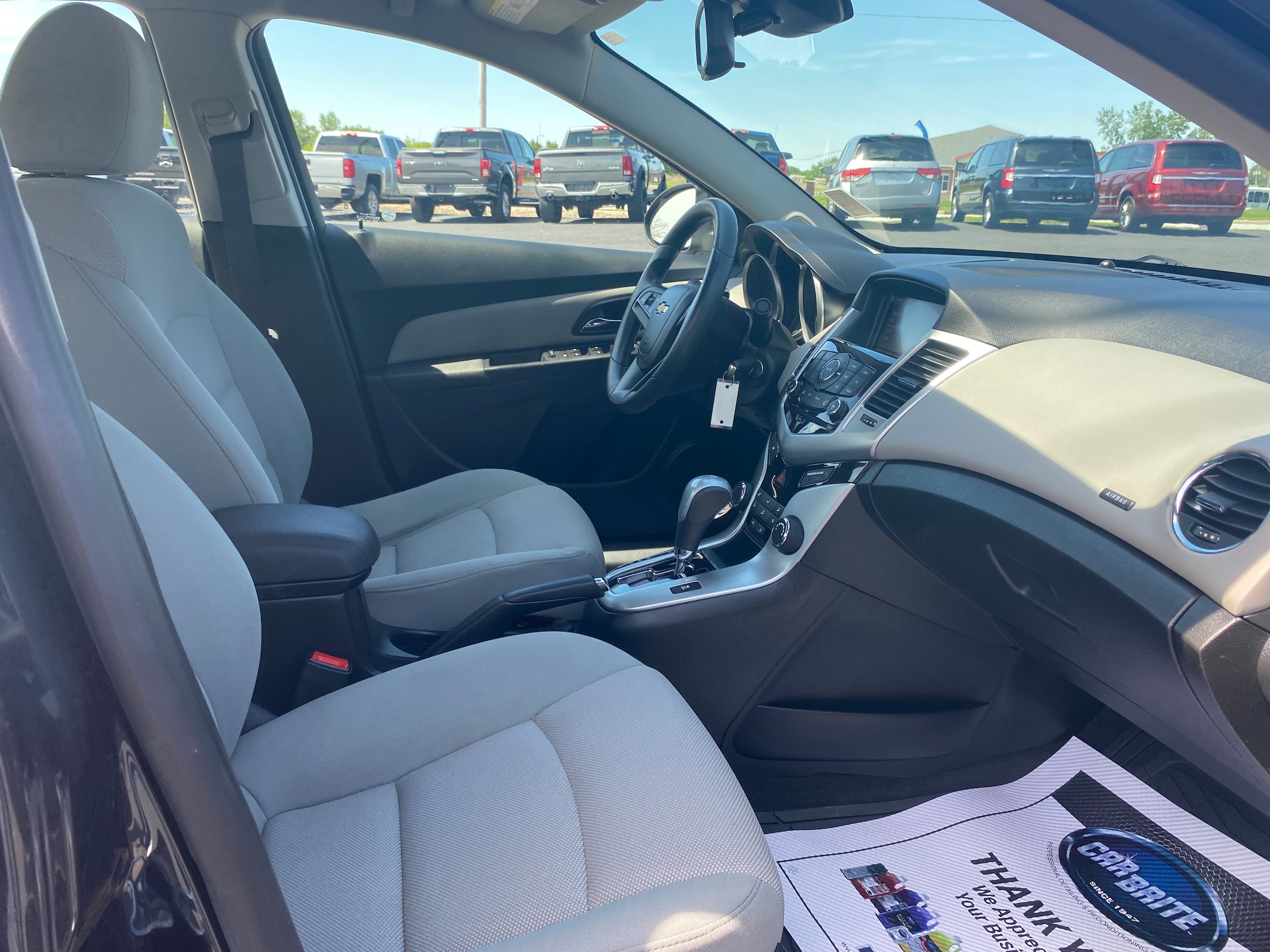 Used 2016 Chevrolet Cruze LT w/ Technology Package FWD image 16