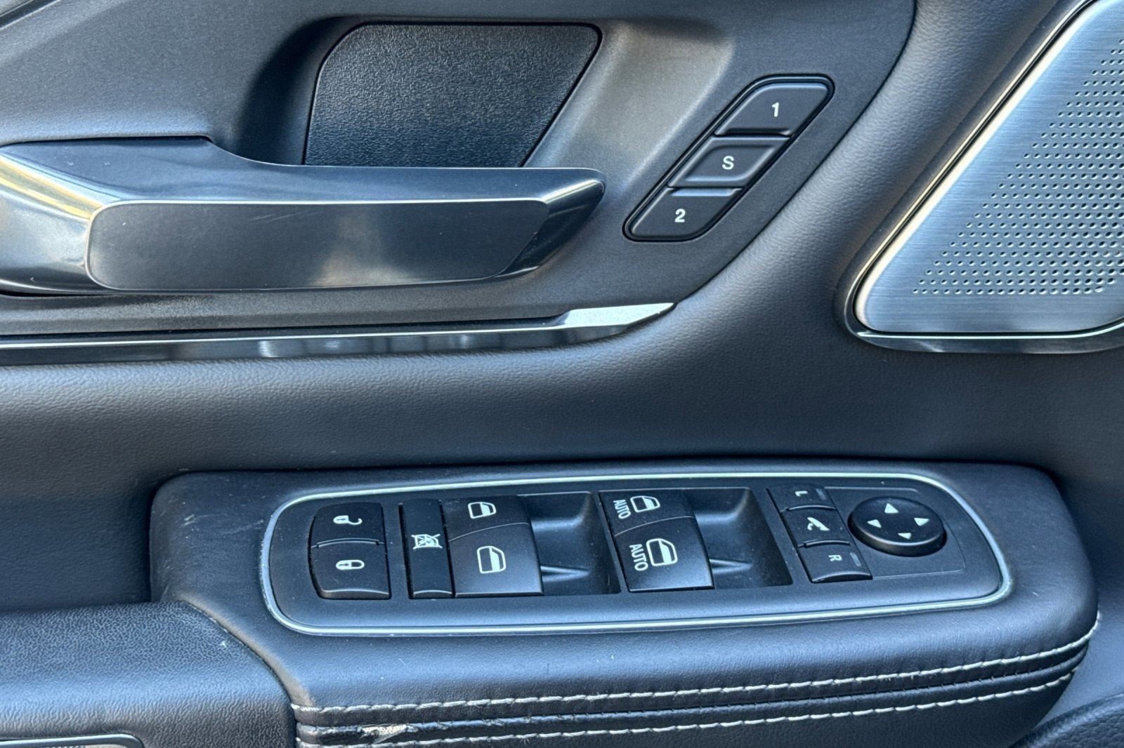 Used 2020 RAM 1500 Limited image 12