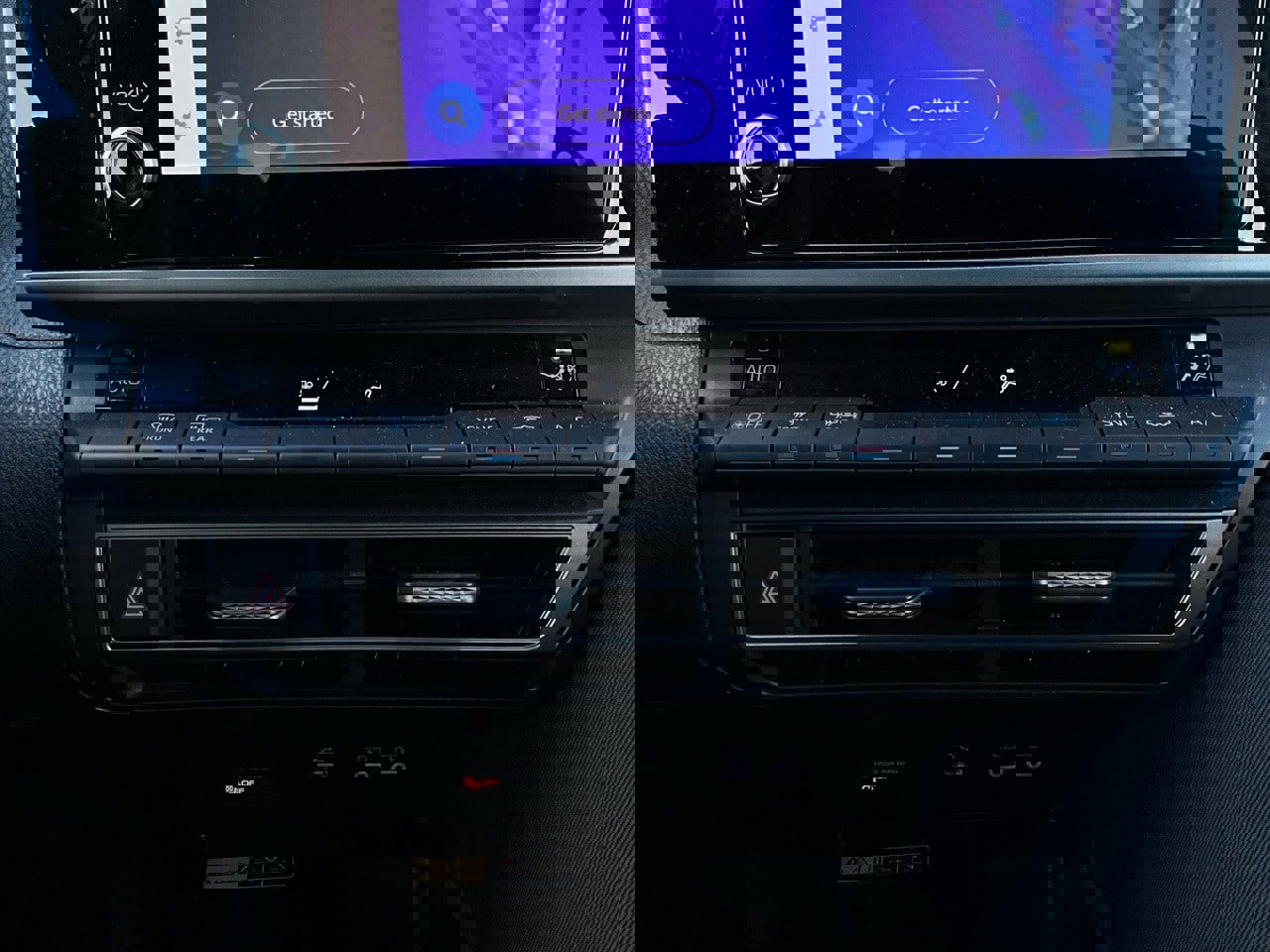 Used 2025 Toyota Camry LE image 26