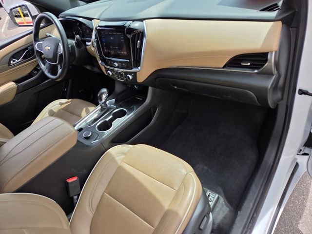 Certified 2022 Chevrolet Traverse Premier w/ LPO, Cargo Package FWD image 16