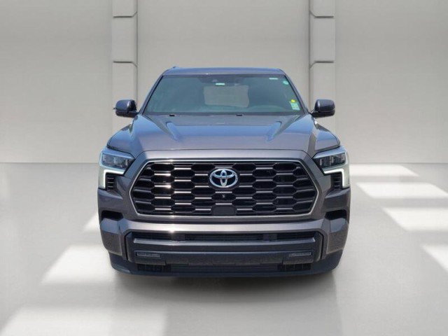 Used 2023 Toyota Sequoia Platinum AWD/4WD image 2
