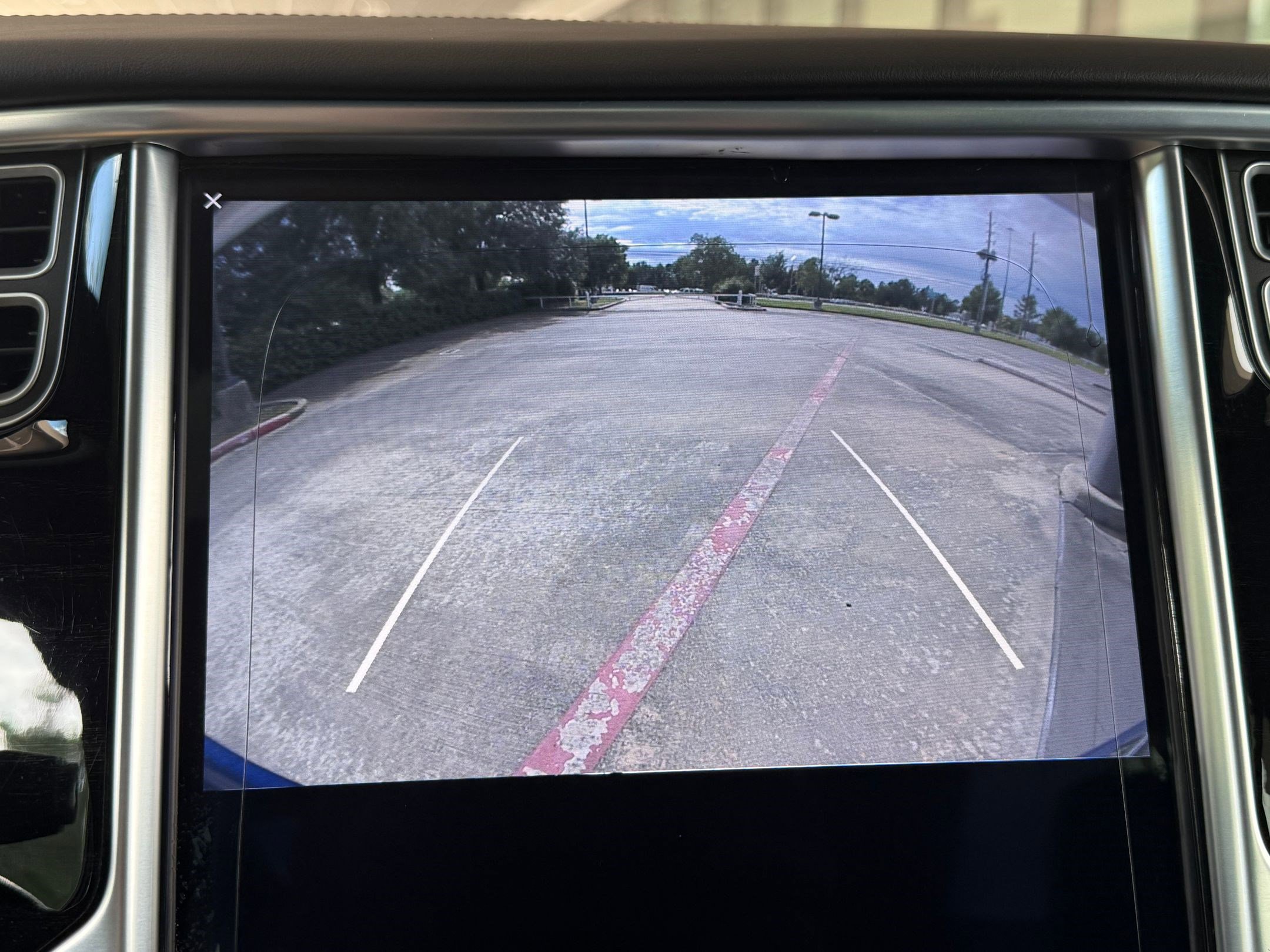 Used 2016 Tesla Model X 60D image 32