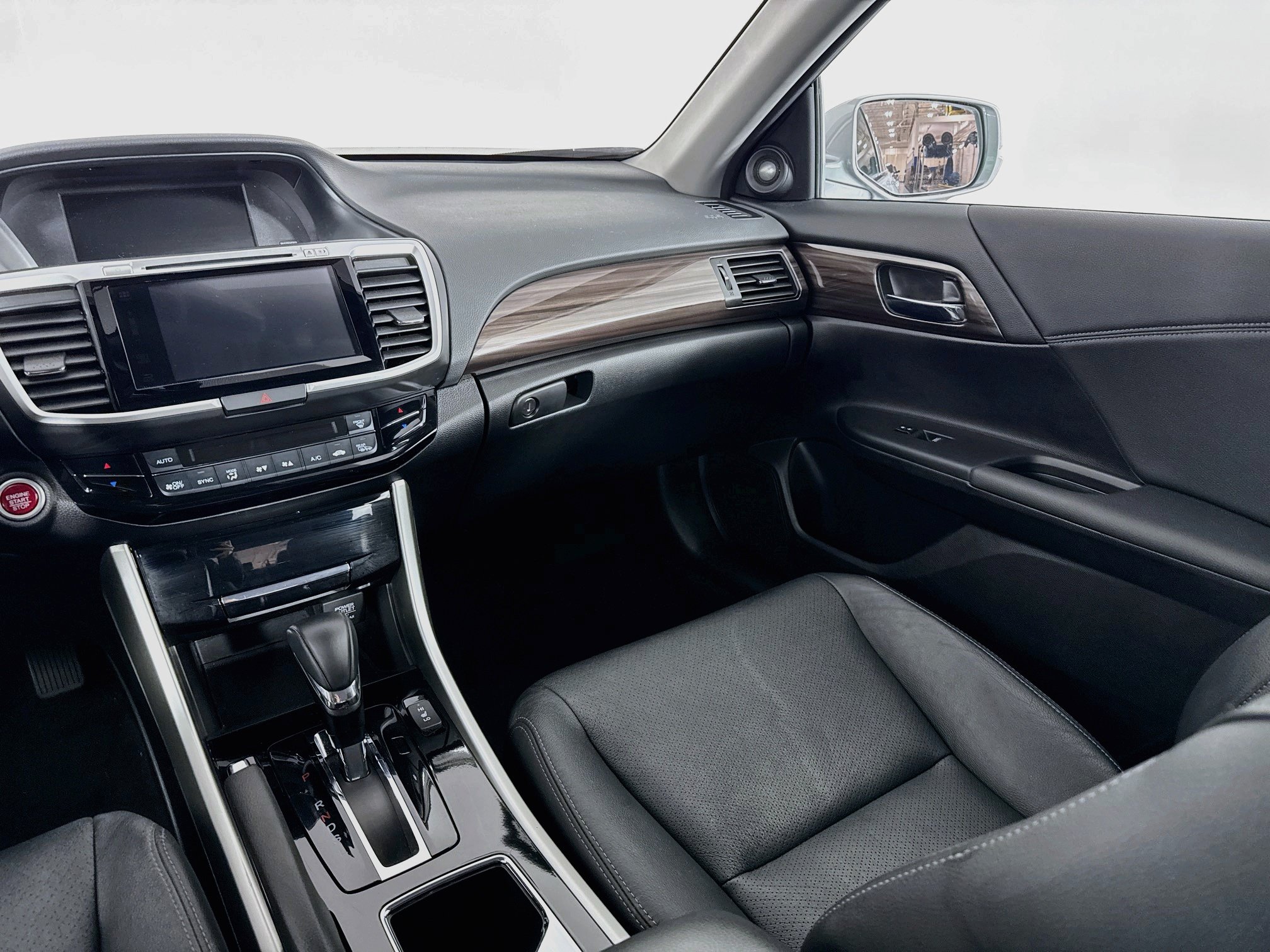 Certified 2017 Honda Accord EX-L image 23