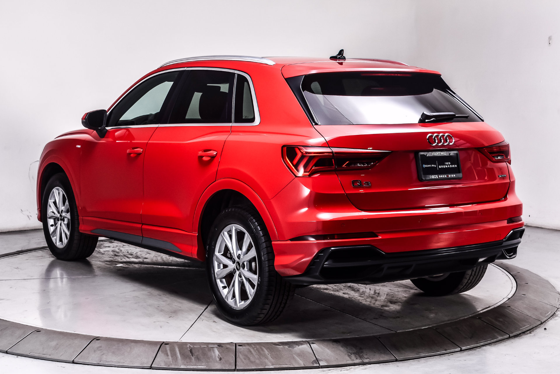 Used 2022 Audi Q3 2.0T Premium AWD/4WD image 4