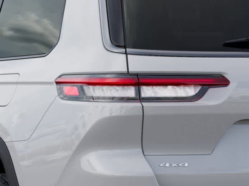 New 2026 Jeep Grand Cherokee L Limited w/ Limited Altitude Package image 9