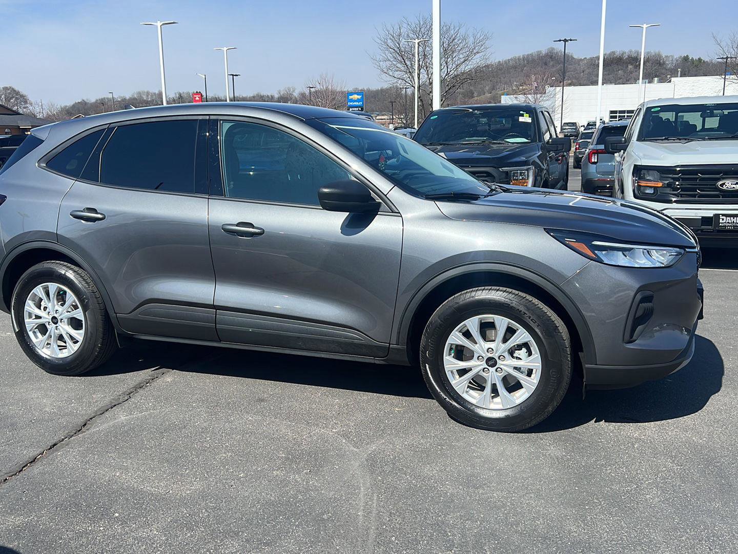 Used 2025 Ford Escape Active w/ Cold Weather Package image 4