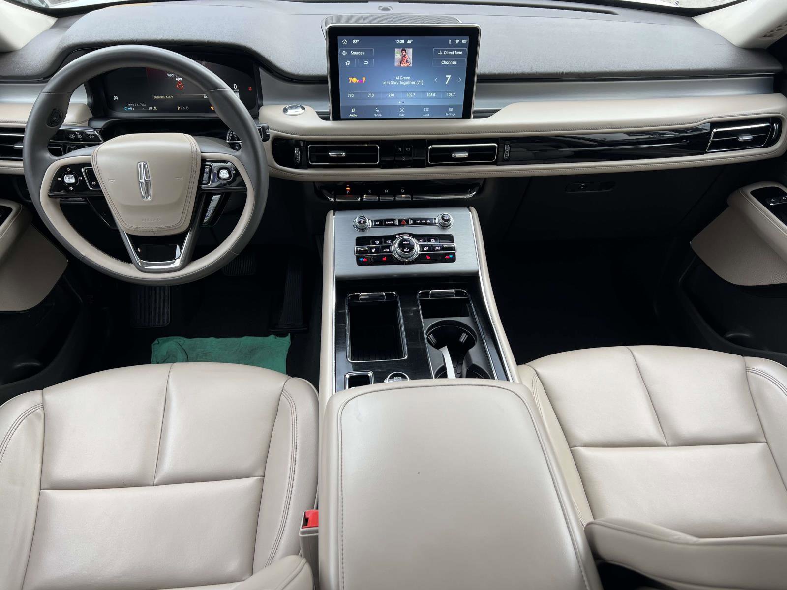 Used 2022 Lincoln Aviator Standard w/ Premium Package image 13