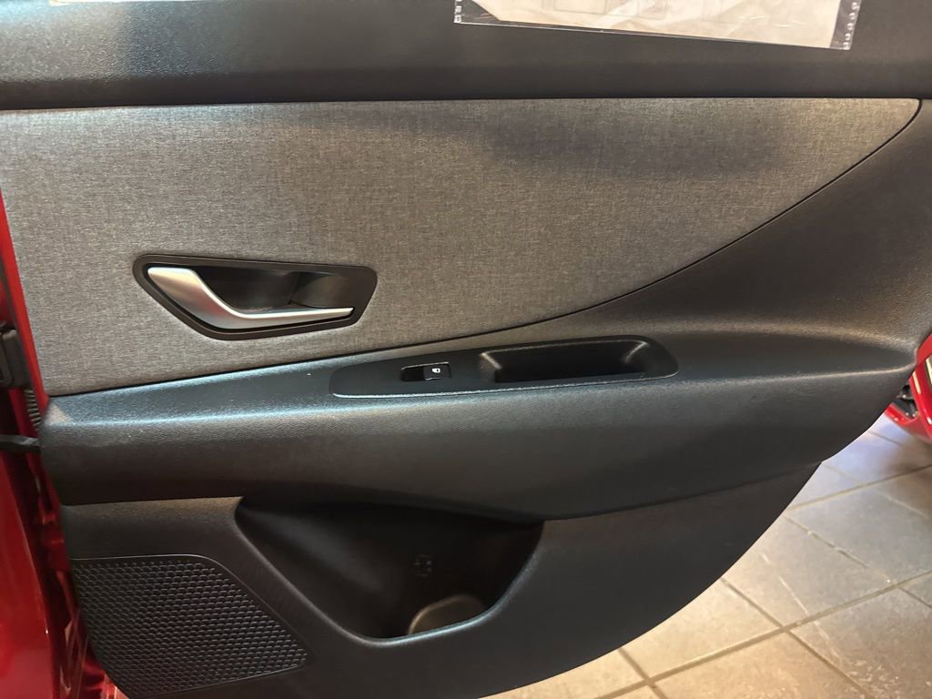 Used 2021 Hyundai Elantra Limited image 51