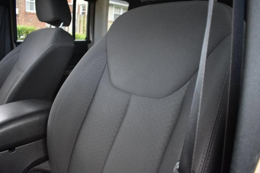 Used 2018 Jeep Wrangler Unlimited Sport S image 10