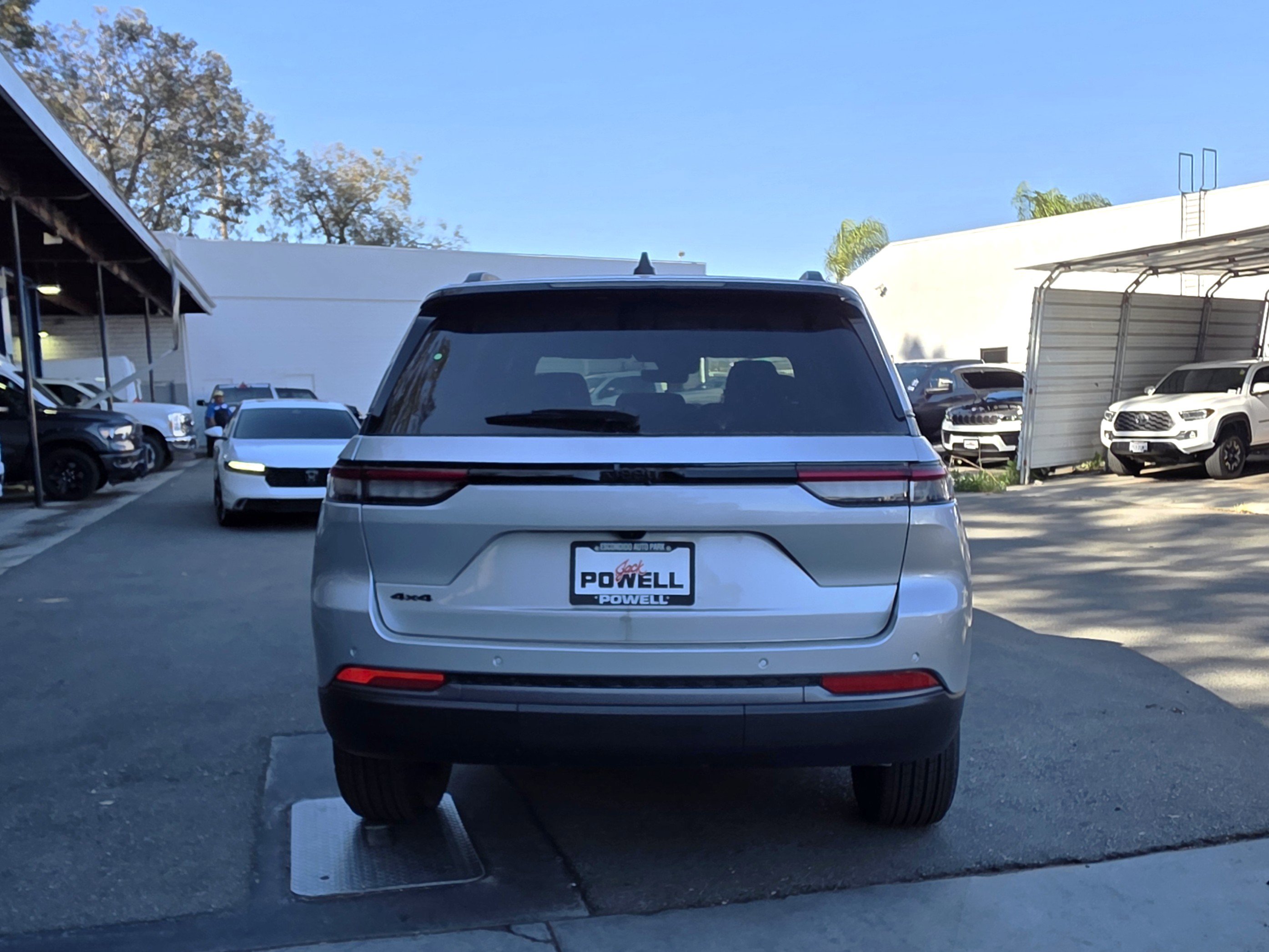 New 2026 Jeep Grand Cherokee Altitude AWD/4WD image 4