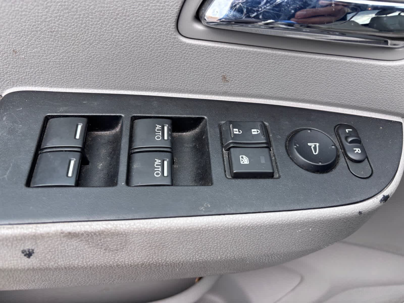 Used 2016 Honda Odyssey Touring Elite image 14