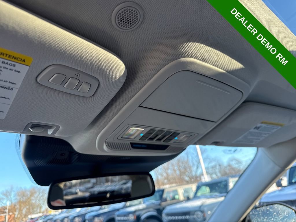 Used 2025 Ford Explorer Platinum w/ LUX Leather Package image 48