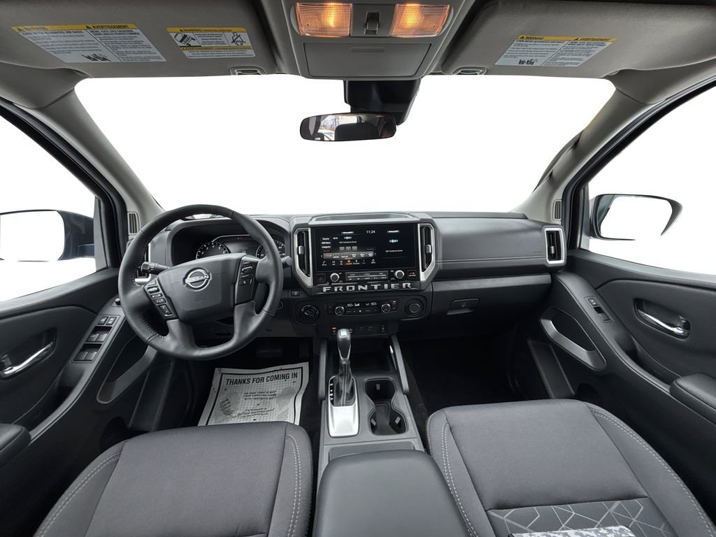 Used 2025 Nissan Frontier SV w/ SV Convenience Package image 15