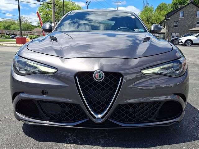Used 2017 Alfa Romeo Giulia Quadrifoglio RWD image 2
