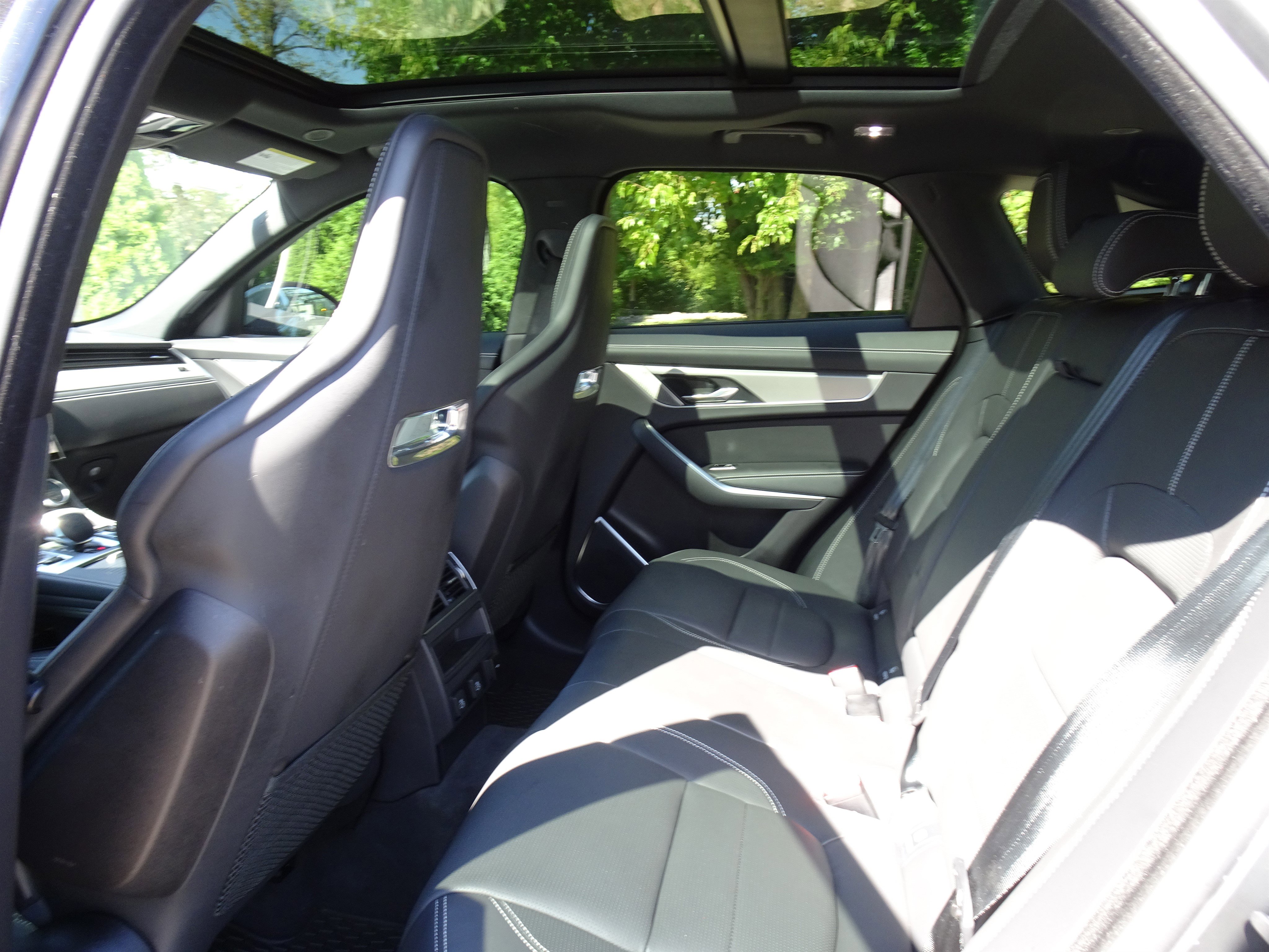 Certified 2025 Jaguar F-PACE R-Dynamic S image 19