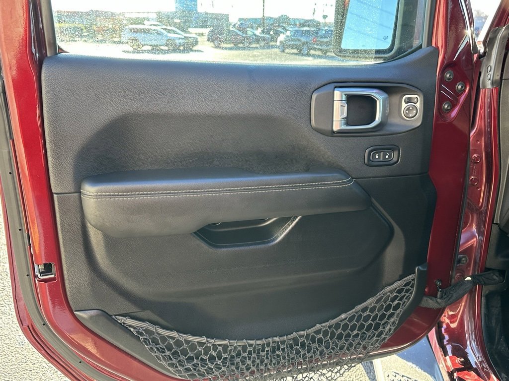 Used 2021 Jeep Gladiator Overland w/ Popular Equipment Package image 11