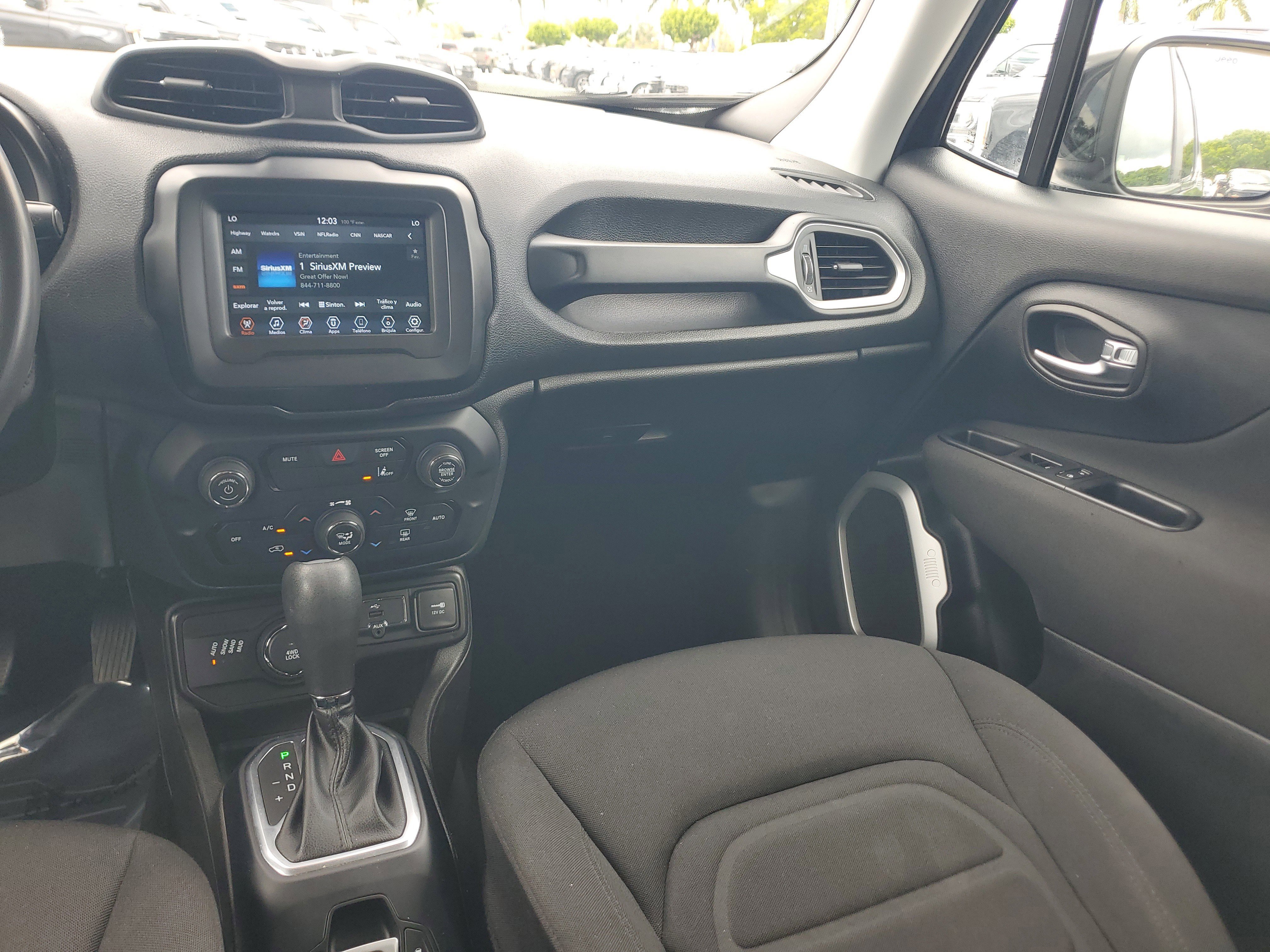 Used 2021 Jeep Renegade Latitude AWD/4WD image 14