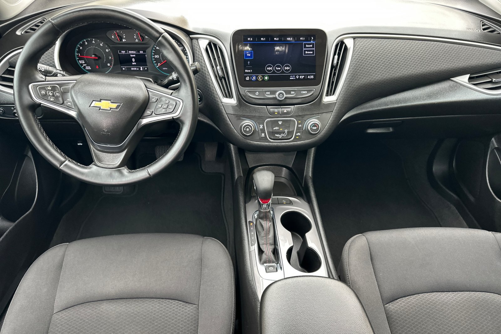 Used 2025 Chevrolet Malibu RS FWD image 13