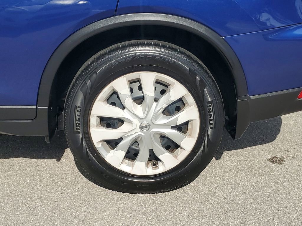 Used 2018 Nissan Rogue S image 12