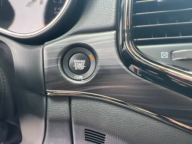 Used 2019 Jeep Grand Cherokee Limited X AWD/4WD image 17
