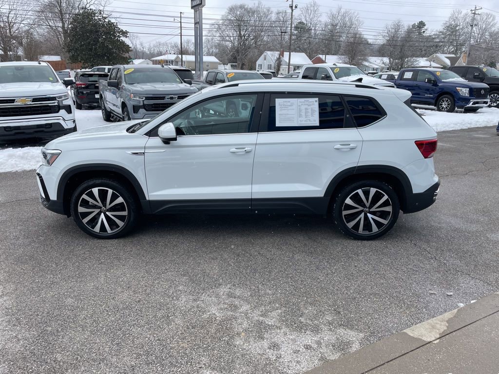 Used 2024 Volkswagen Taos SE image 46