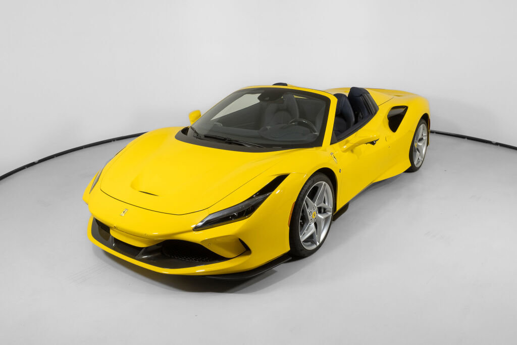 Used 2022 Ferrari F8 Tributo image 2