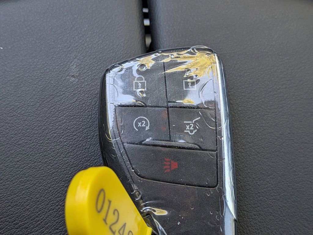 Used 2023 Buick Envision Essence FWD image 30